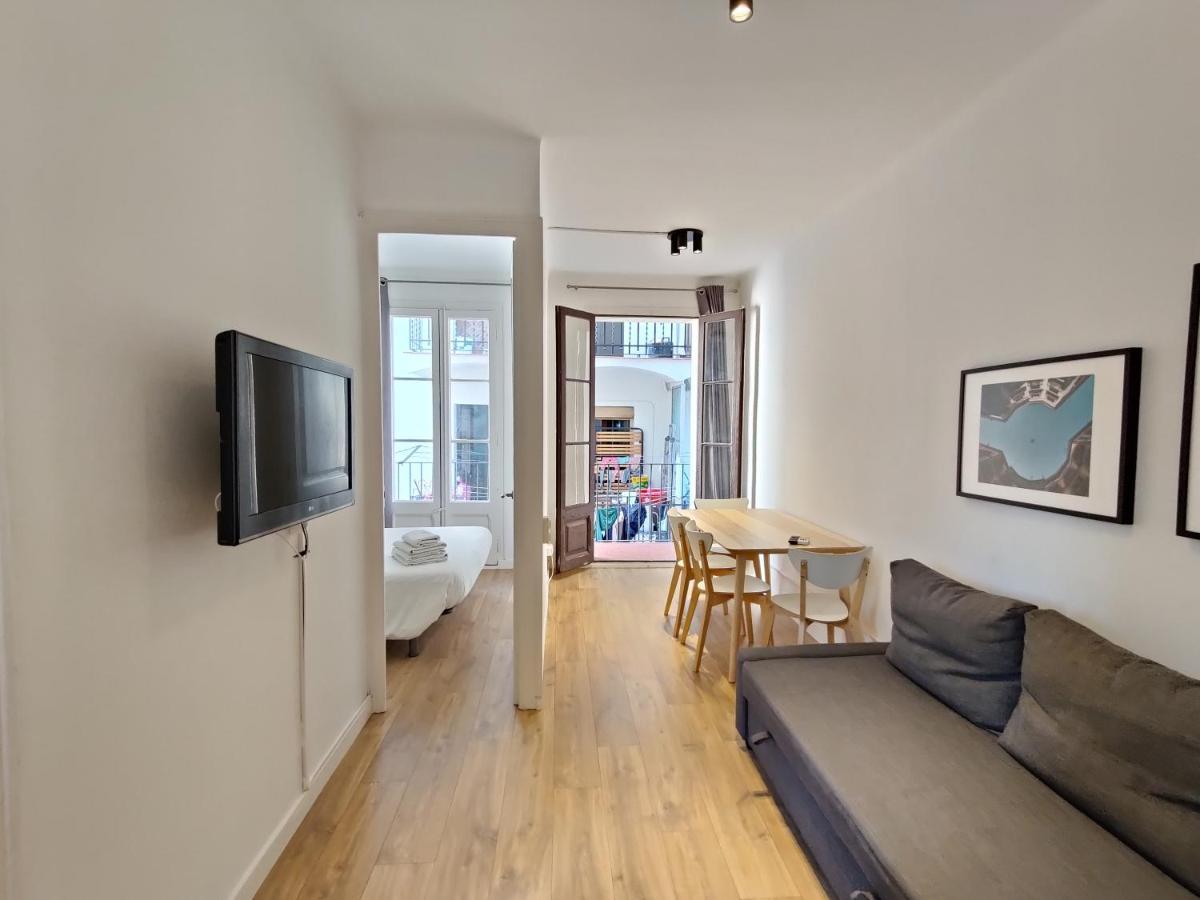 Cozy Apartment In Gracia บาร์เซโลนา ภายนอก รูปภาพ